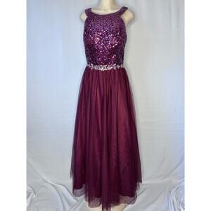 Masquerade Burgundy Sequin Prom Dress Size 14 Corset Back Formal Gown Maxi prom